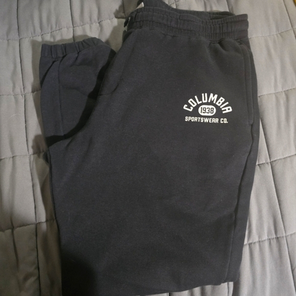 Columbia Black Sweatpants - Picture 1 of 5